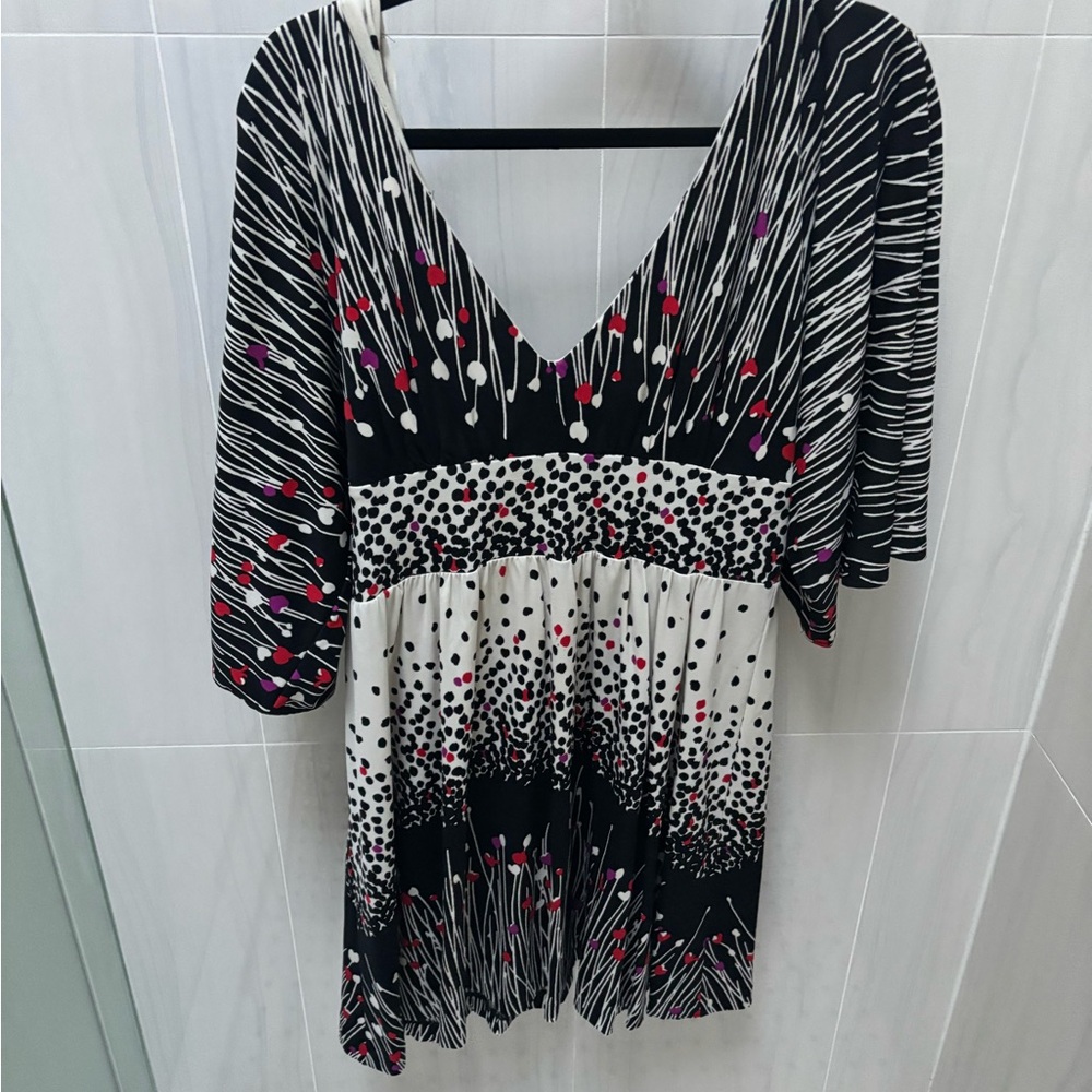 Tibi Black and White Patterned Kimono style Dress with Red Accents